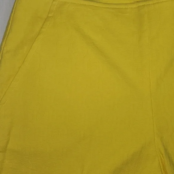Trina Turk Slim Leg Stretch Cropped Pant: Geo Jacquard Yellow: Size- 10 - Picture 9 of 16
